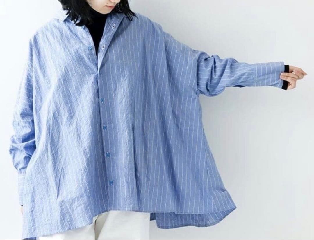 美品 Veritecoeur バックギャザーシャツ VC-2419