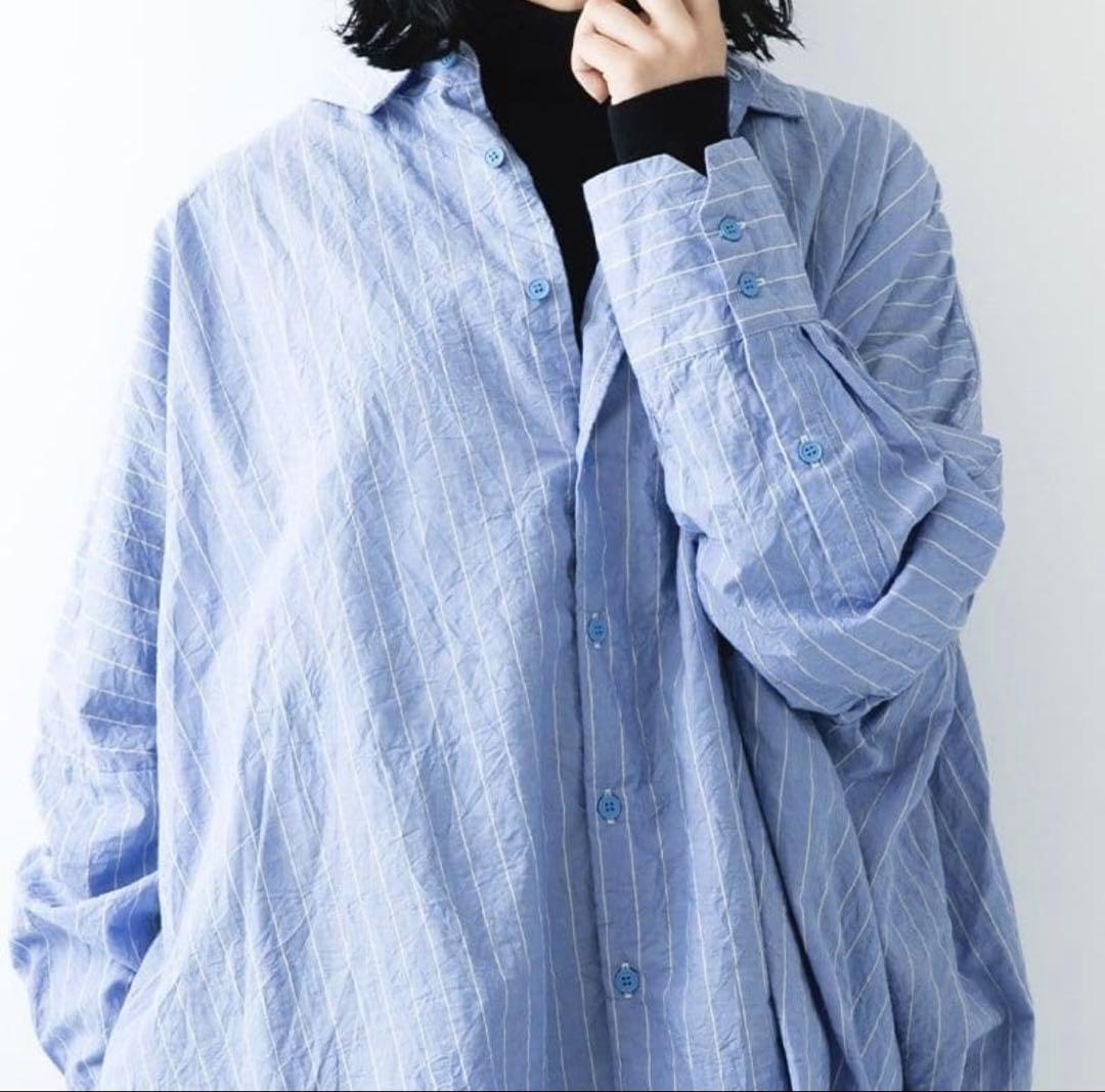 美品 Veritecoeur バックギャザーシャツ VC-2419