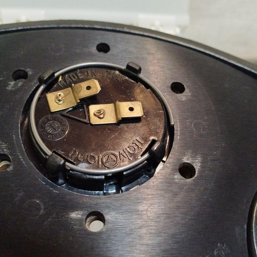 旧車　三菱自動車ホーン付き　木製ハンドル　イタリア製品