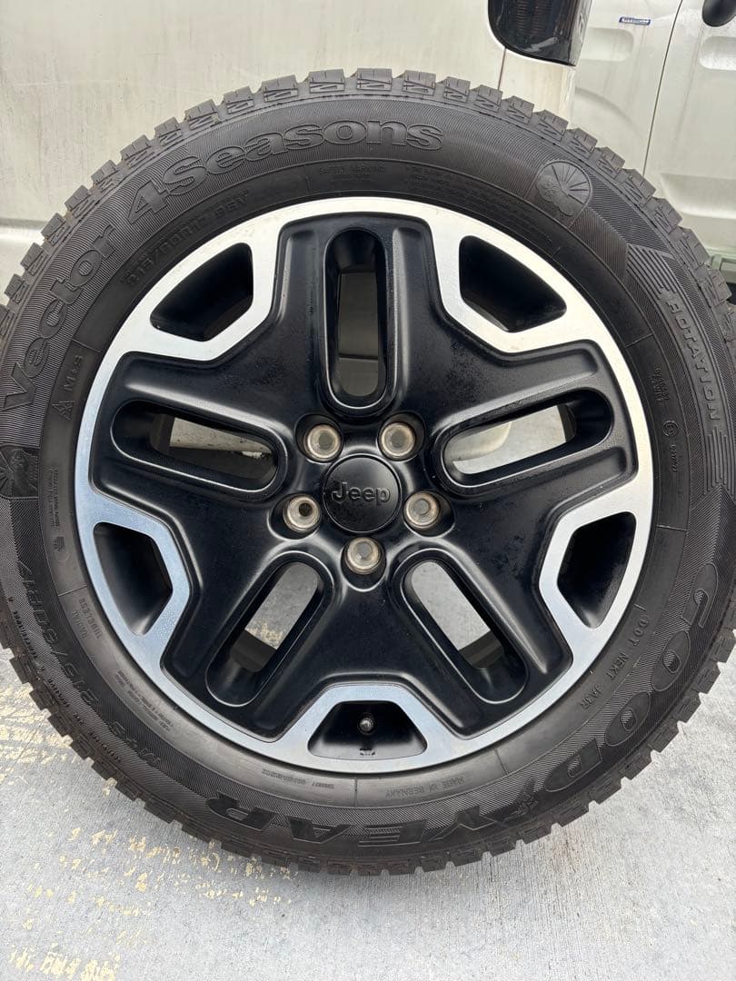 Jeep レネゲード　純正タイヤ　17インチ ホイール4本セット