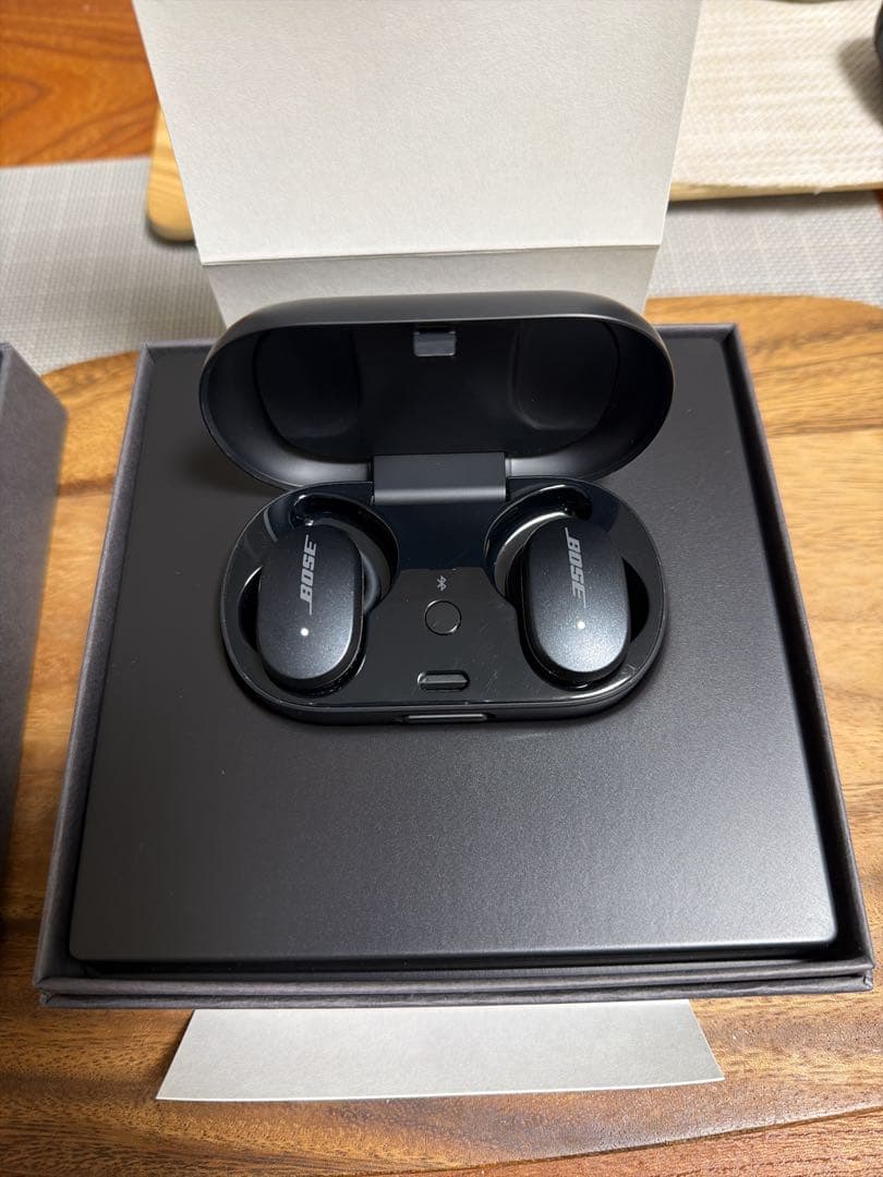 【美品　動作確認済】BOSE QC Earbuds ワイヤレスイヤホン　ボーズ