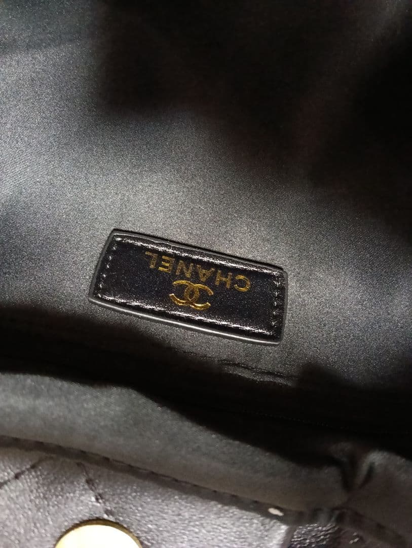 CHANEL ノベルティ 黒 レザー 風バッグ キルティング