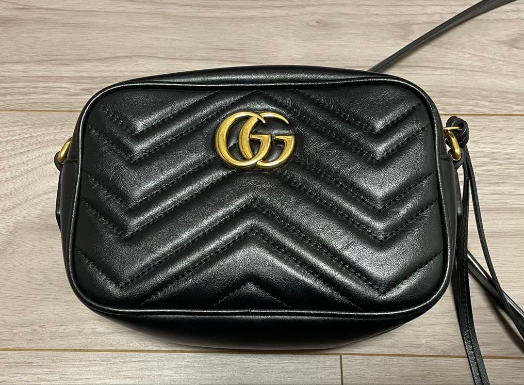 GUCCI マーモント　ミニレザークロスボディバッグ