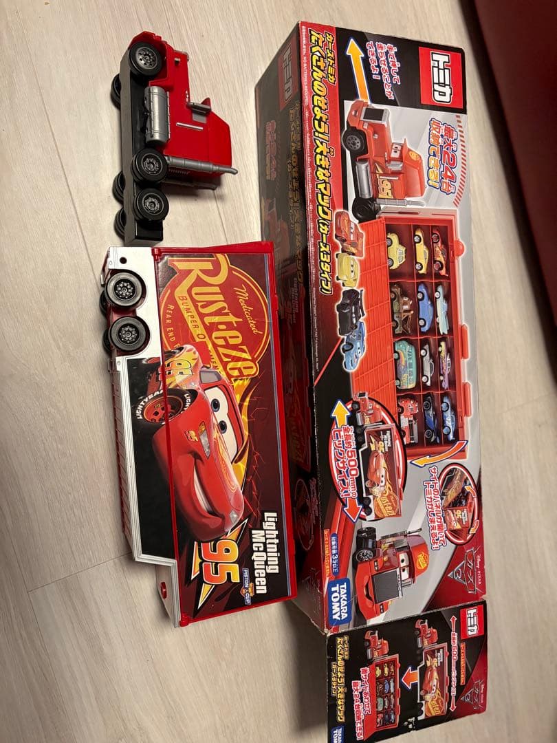 たくさんのせよう！大きなマック(カーズ3タイプ) カーズトミカ 24台収納