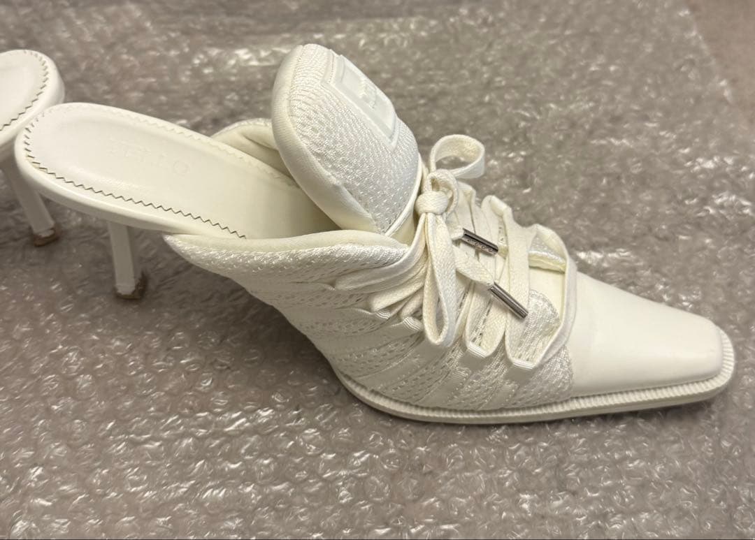 YELLO スニーカーミュール M