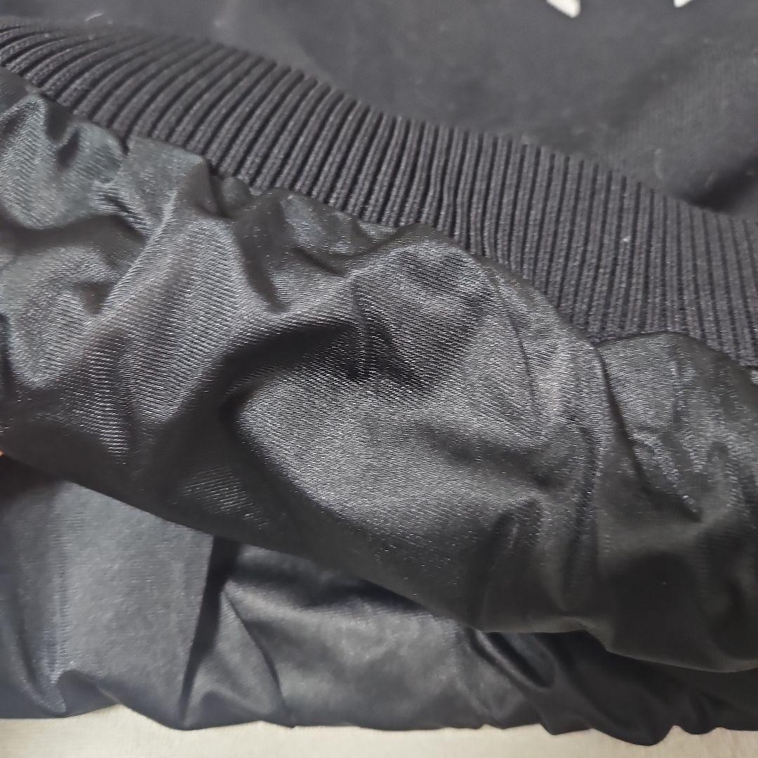 V12 防風裏地付 黒 星刺繍 セーター 2