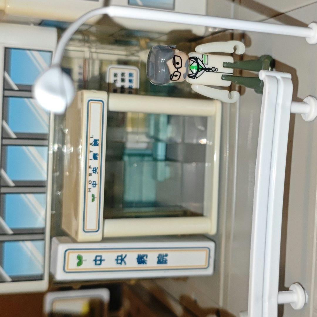 ゆ*郎様 【廃盤品】トミカタウン　病院　希少　激安