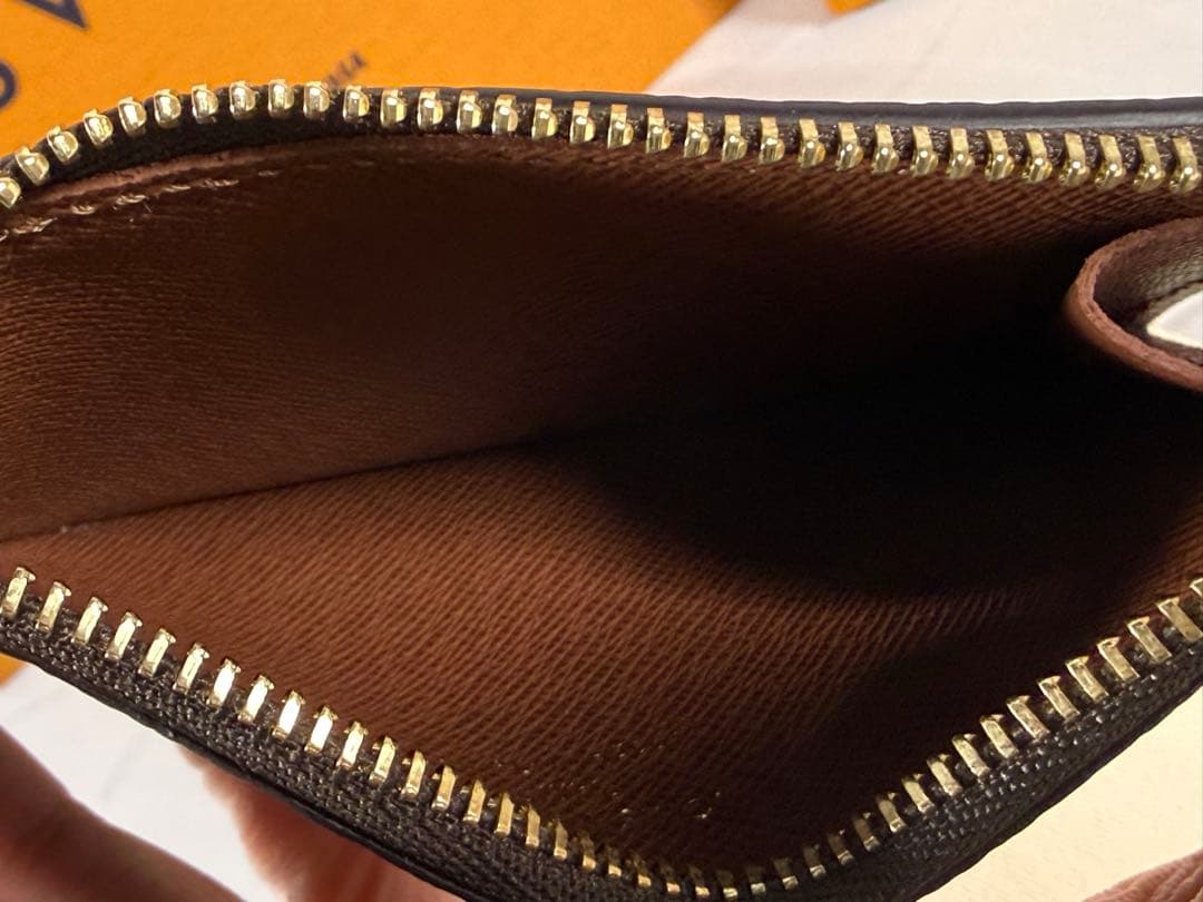 LOUIS VUITTON ポルトカルト ロミー　M81880