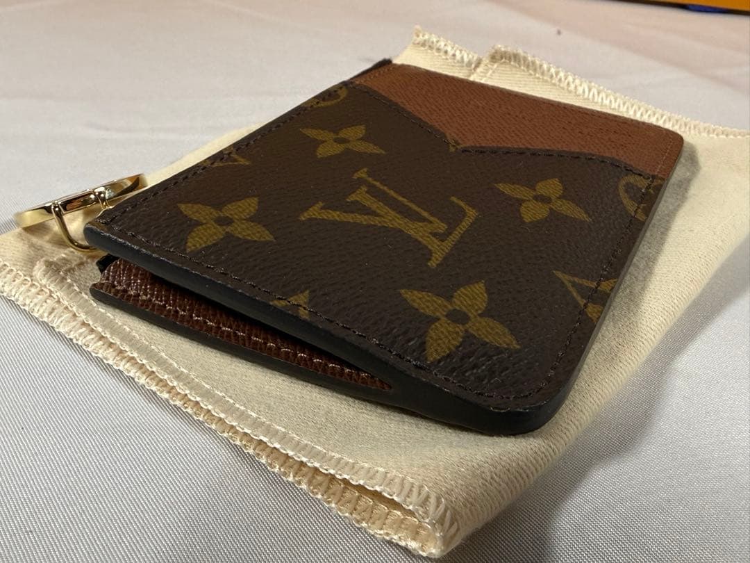 LOUIS VUITTON ポルトカルト ロミー　M81880