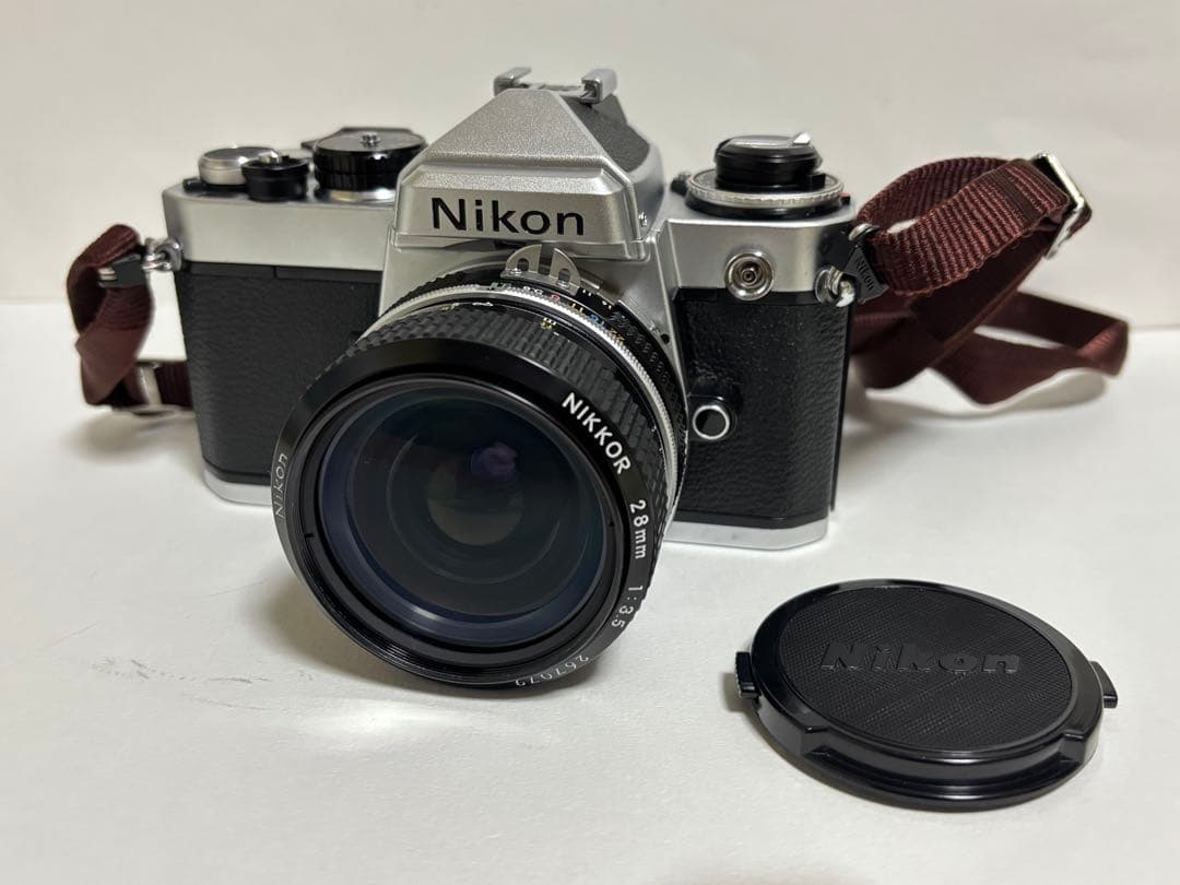 フィルム一眼レフ Nikon FE シルバー 28mmレンズ付き