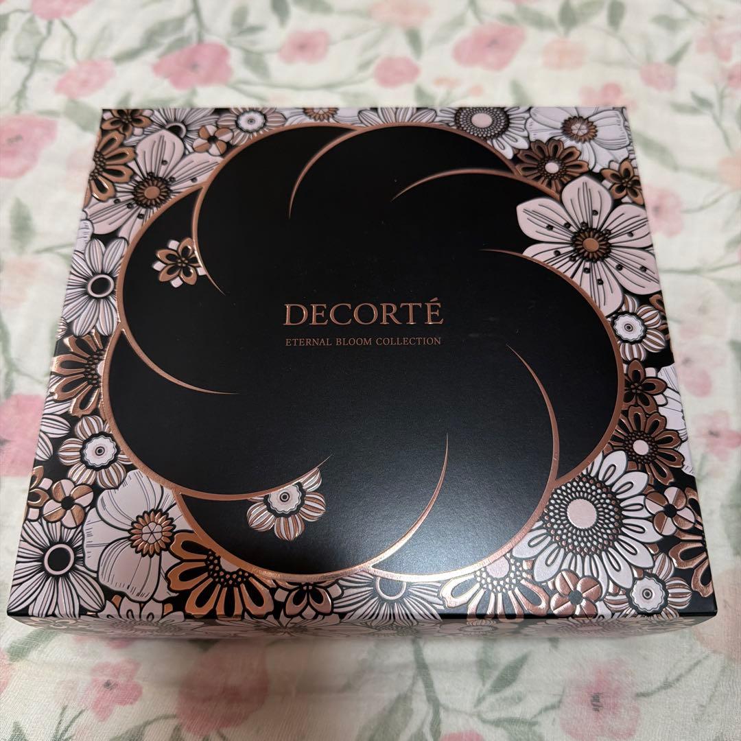 コスメデコルテ　エターナル　ブルーム　コレクション　クリスマスコフレ