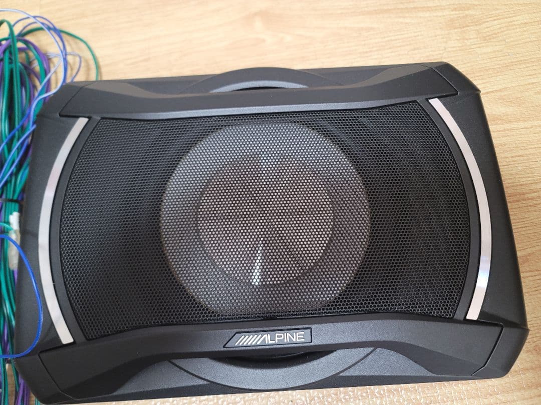 美品　ALPINE SWE-1080 パワードサブウーファー　アルパインウーハー