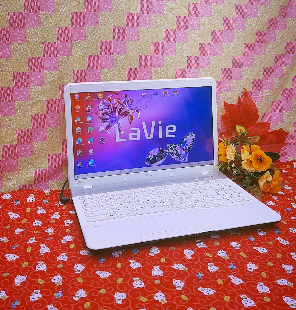 極上品♥大人気♥新品SSD256GB♥ホワイト色♥新型Win11搭載♥動画編集