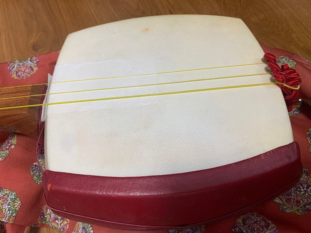 津軽三味線本体 太棹 ソフトケース付き 本皮破れ無し