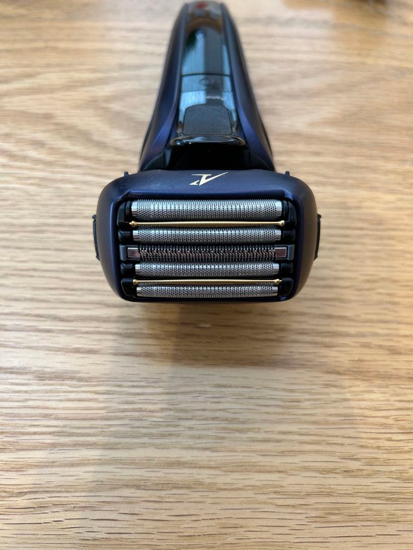 美品　パナソニック ラムダッシュ シェーバー 5枚刃 青 ES-LV7E-A