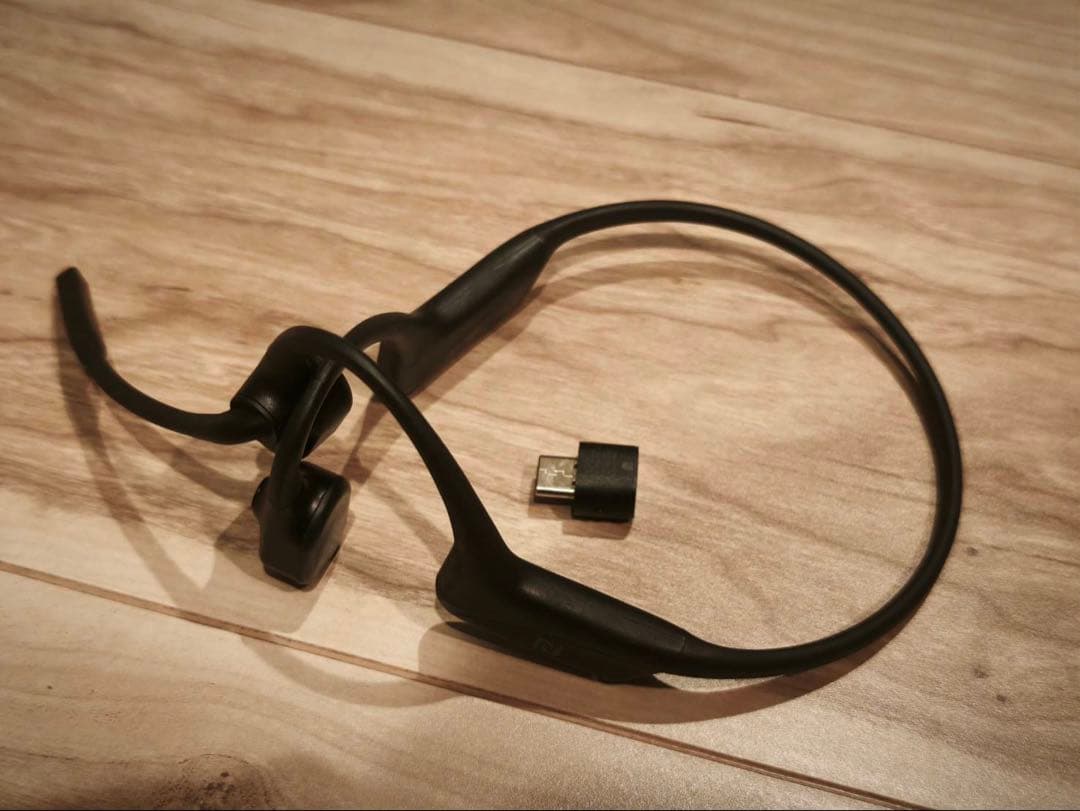 SHOKZ OPENCOMM UC 骨伝導イヤホン