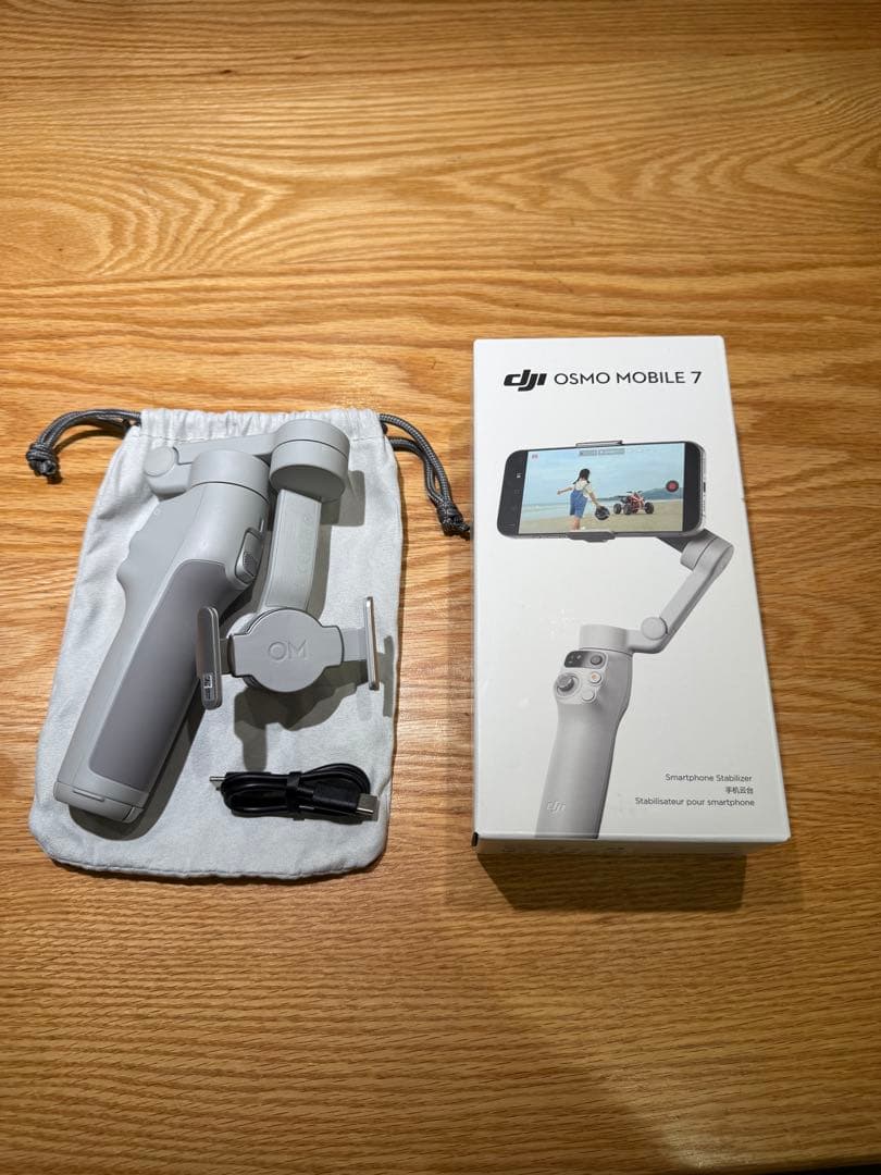美品　DJI Osmo Mobile 7スタビライザー　ジンバル