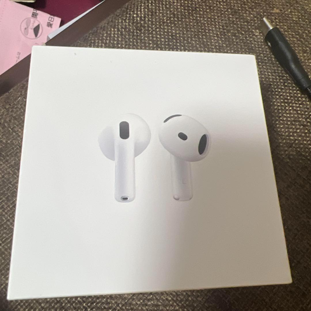 AppleAirPods4第4世代　USB-C充電ケース付き