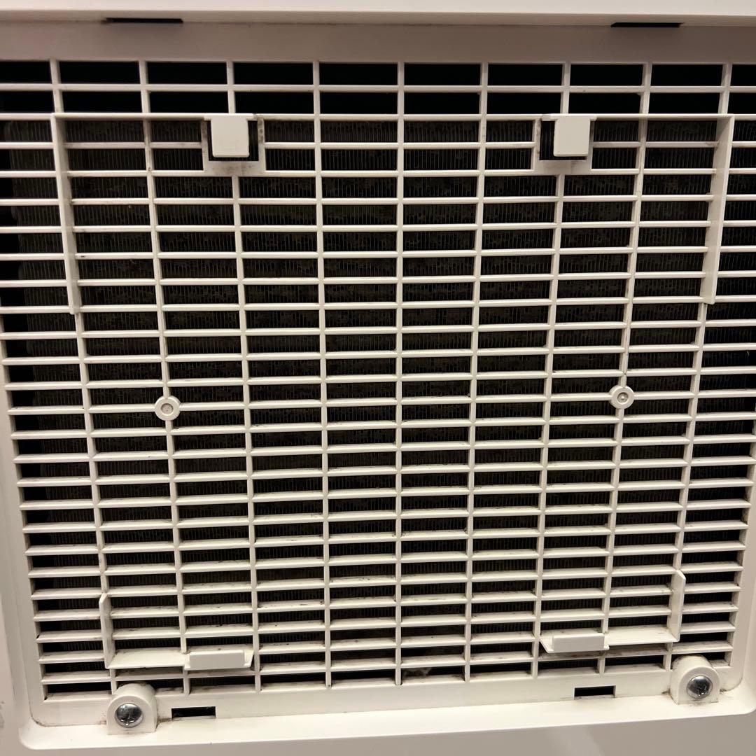 CORONA 除湿機 ホワイト 縦型　CD-H18A ジャンク品