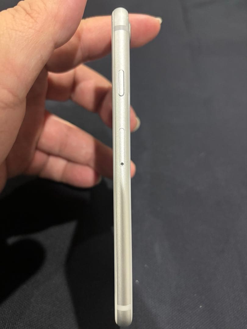 iPhone 8 シルバー 64G 本体のみ 91% SIMロック解除、初期化済