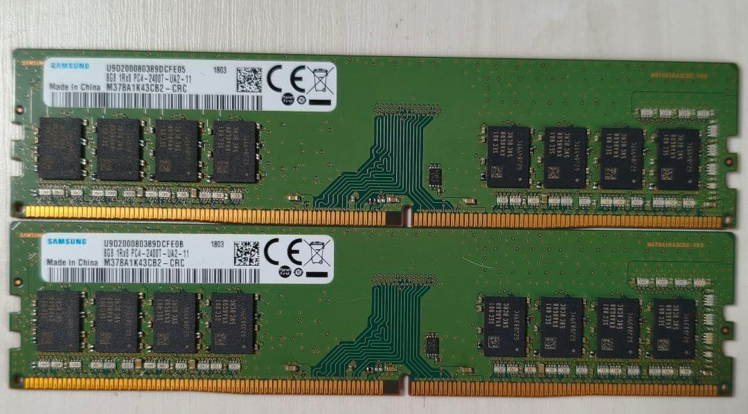 メモリ　SAMSUNG DDR4 2400MHz 8GB×2