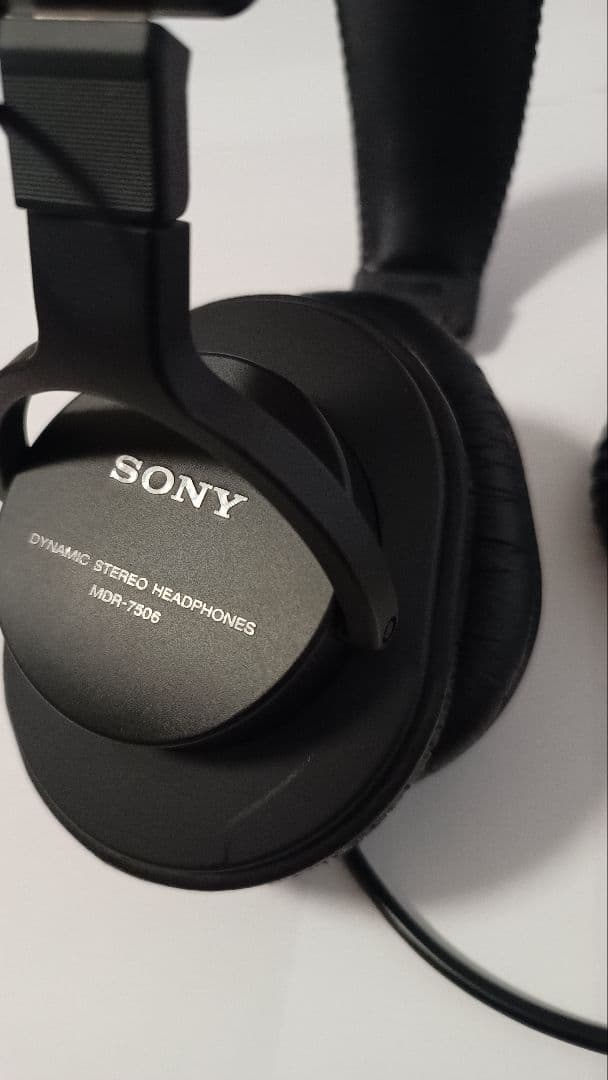 ヘッドホン SONY STUDIO MONITOR MDR-7506