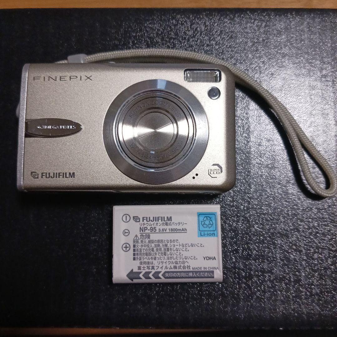 富士フィルム FUJIFILM FinePix F30 3x