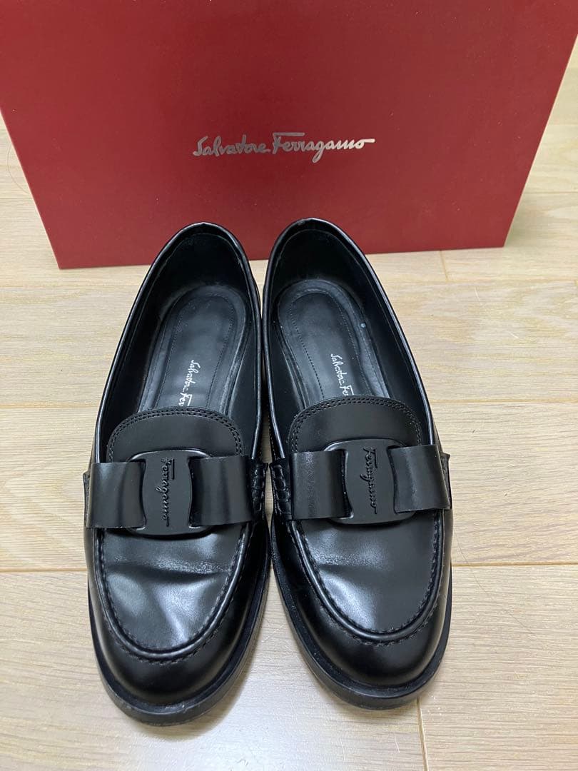 フェラガモ★ローファー 革靴 靴 シューズ レザー ブラック 黒フラットリボン
