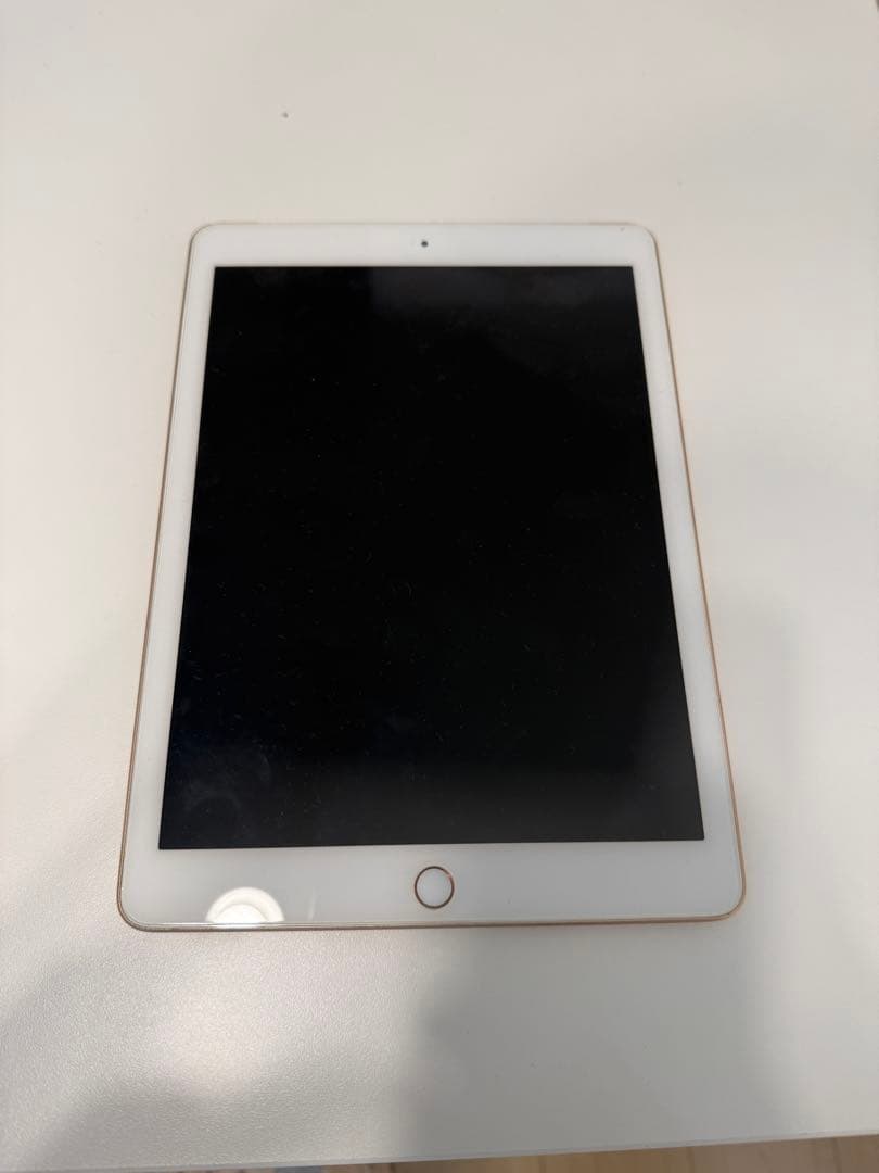 iPad 第6世代　Wi-Fi+Cellular