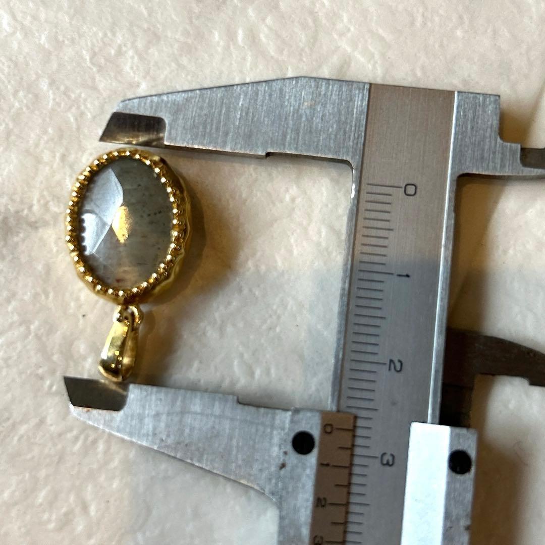 一点物 英国ヨーロッパ ミル打ち オーバルラブラドライト ネックレス トップ