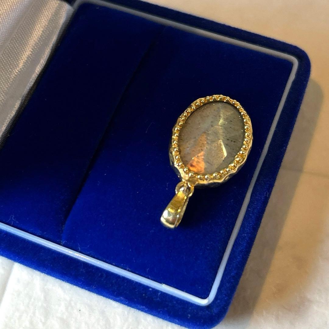 一点物 英国ヨーロッパ ミル打ち オーバルラブラドライト ネックレス トップ