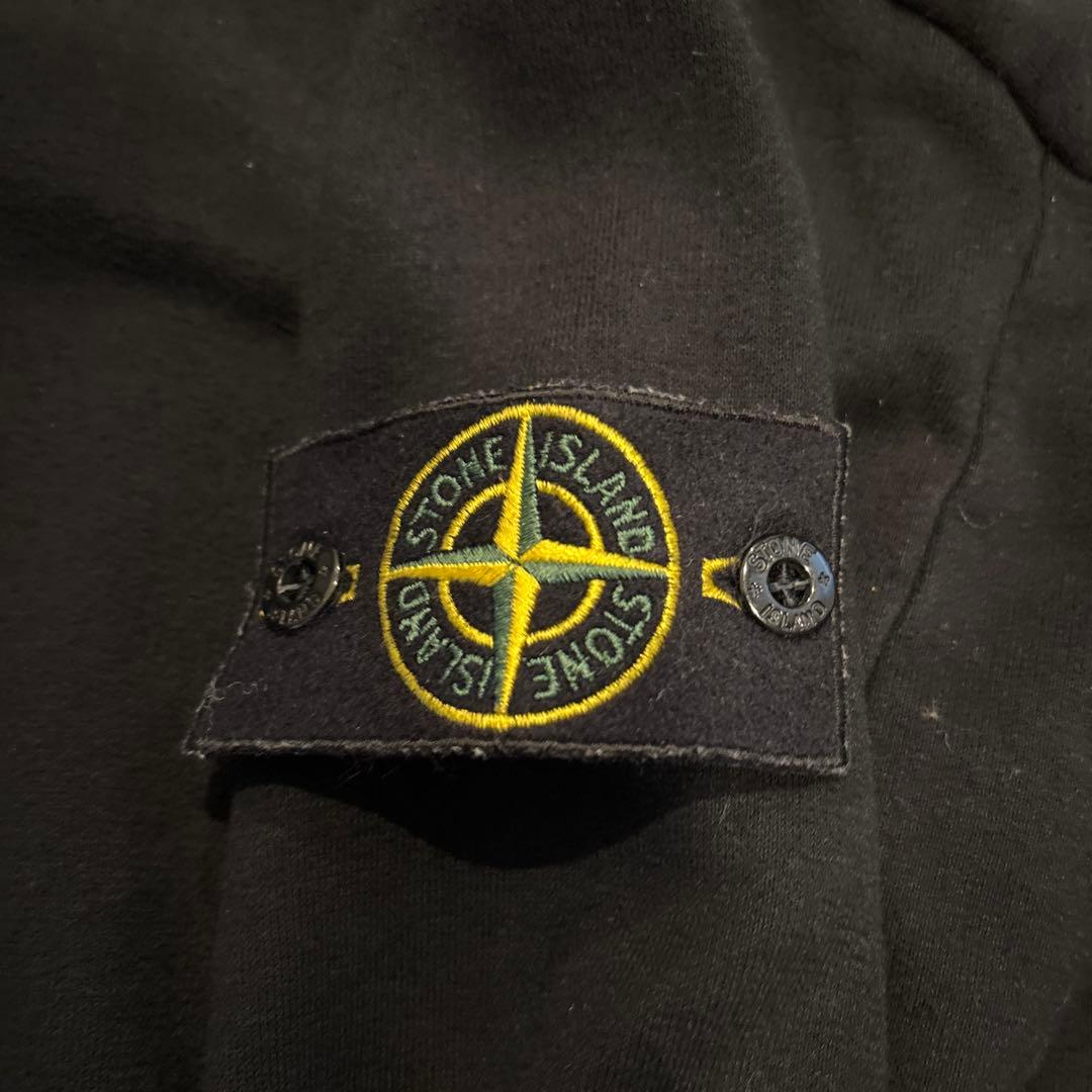 Stone  黒色スウェット