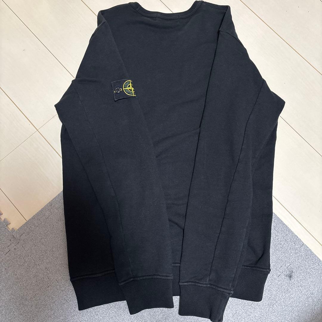 Stone  黒色スウェット
