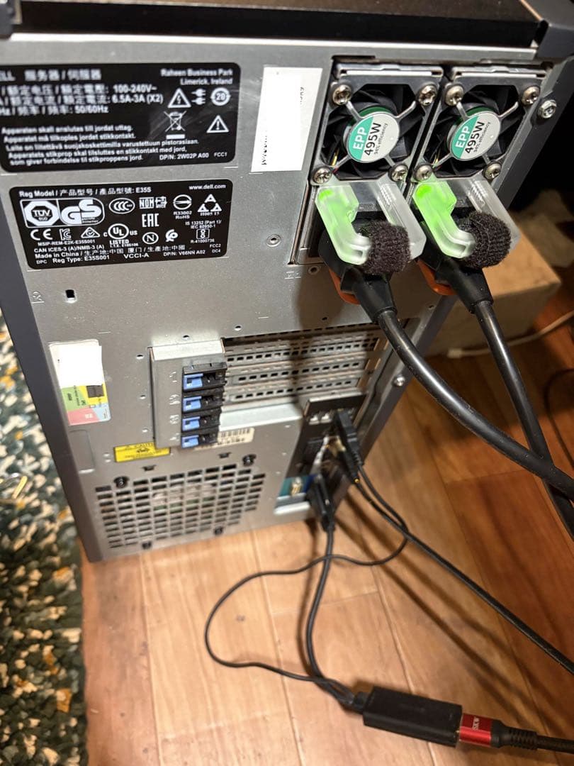 値下げ中 DELL PowerEdge T330 サーバーPC 8ベイストレージ