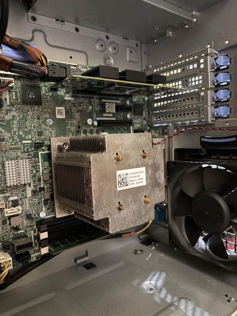 値下げ中 DELL PowerEdge T330 サーバーPC 8ベイストレージ