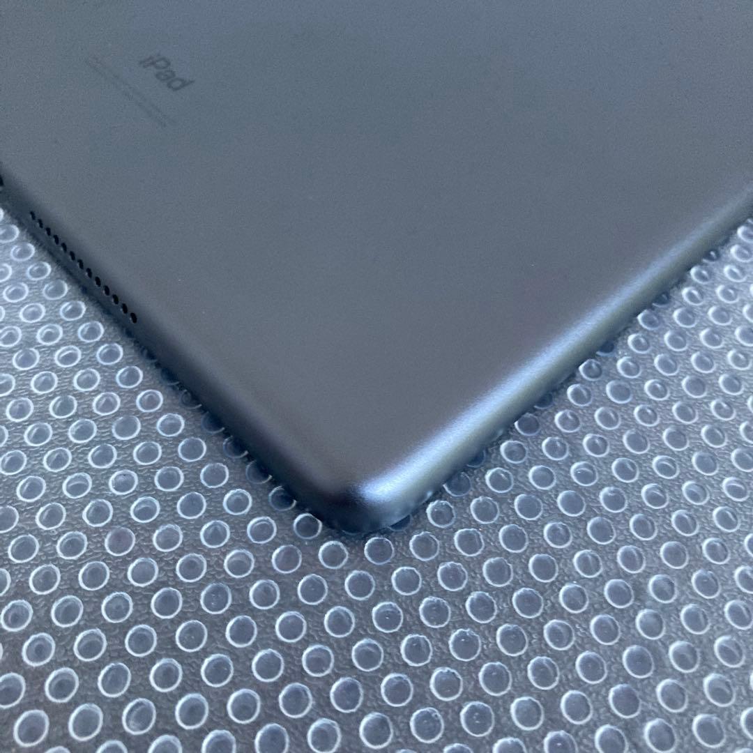 3603【早い者勝ち】美品☆iPad8 第8世代 32GB SIMフリー☆