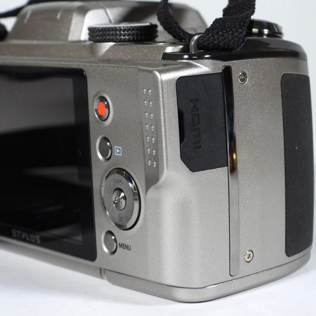 「美品」オリンパス デジタルカメラ STYLUS SP-820UZ シルバー