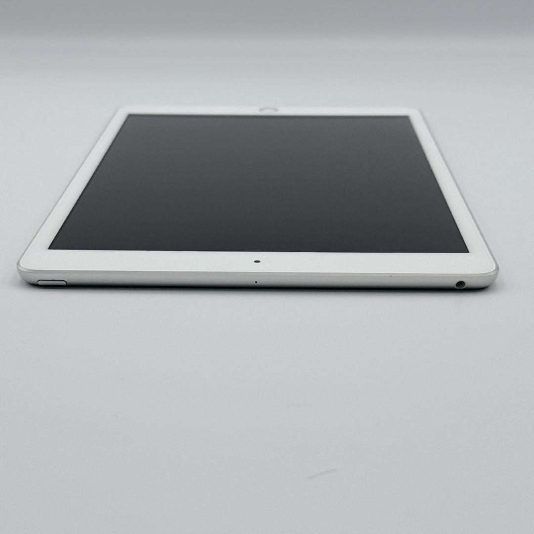【美品】Apple iPad 第7世代 128GB Cellularモデル