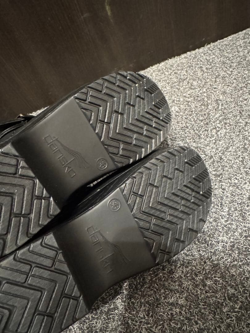 ダンスコ イングリッド ブラック 36