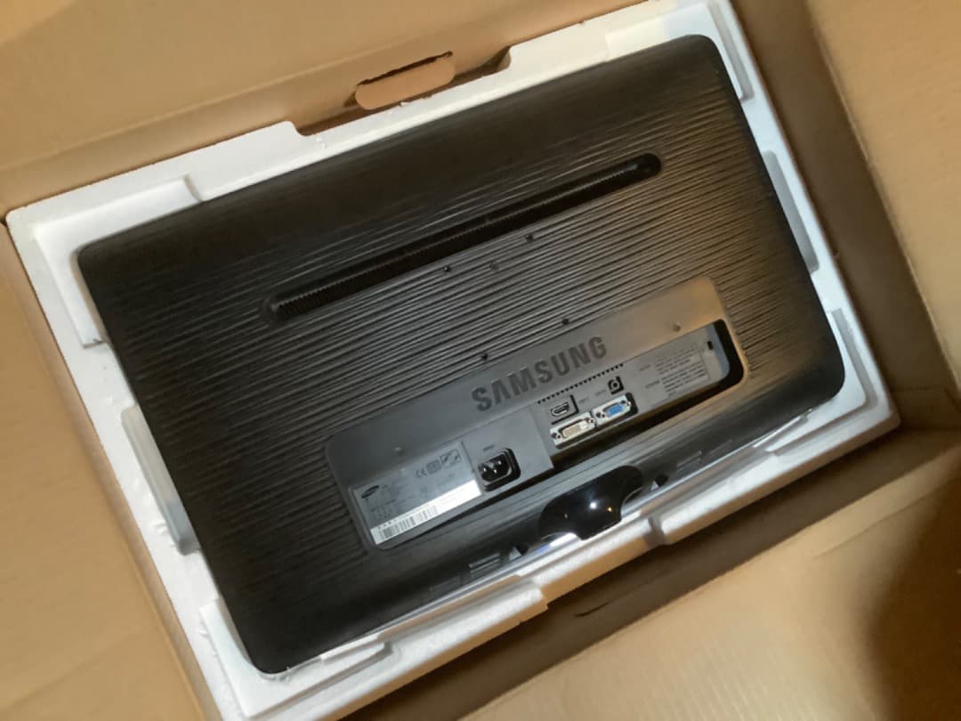 Samsung　B2430H　24インチモニター