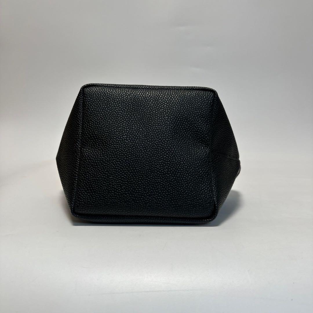 o36【極美品】エルベシャプリエ　レザー　ブラック　701GP ハンドSサイズ.