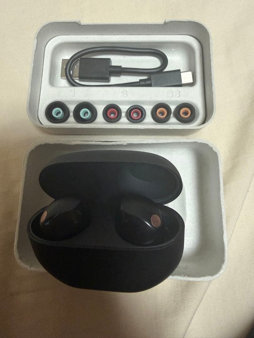 イヤホン wf-1000xm5