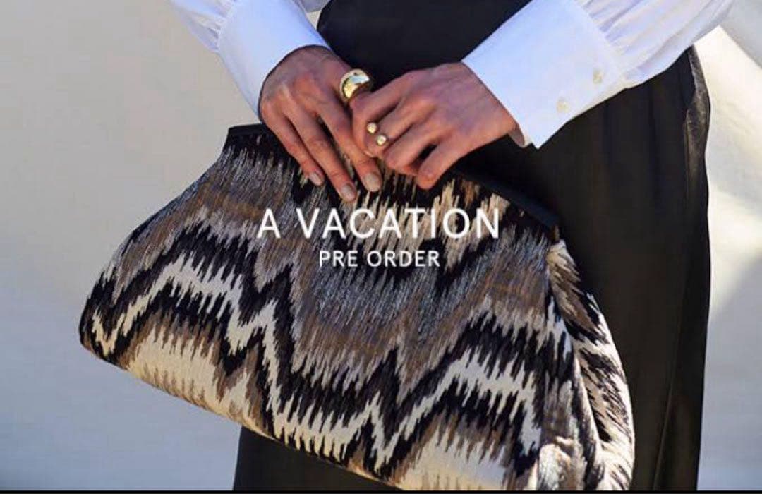 A VACATION pillow SHADOW ピロー　クラッチバッグ