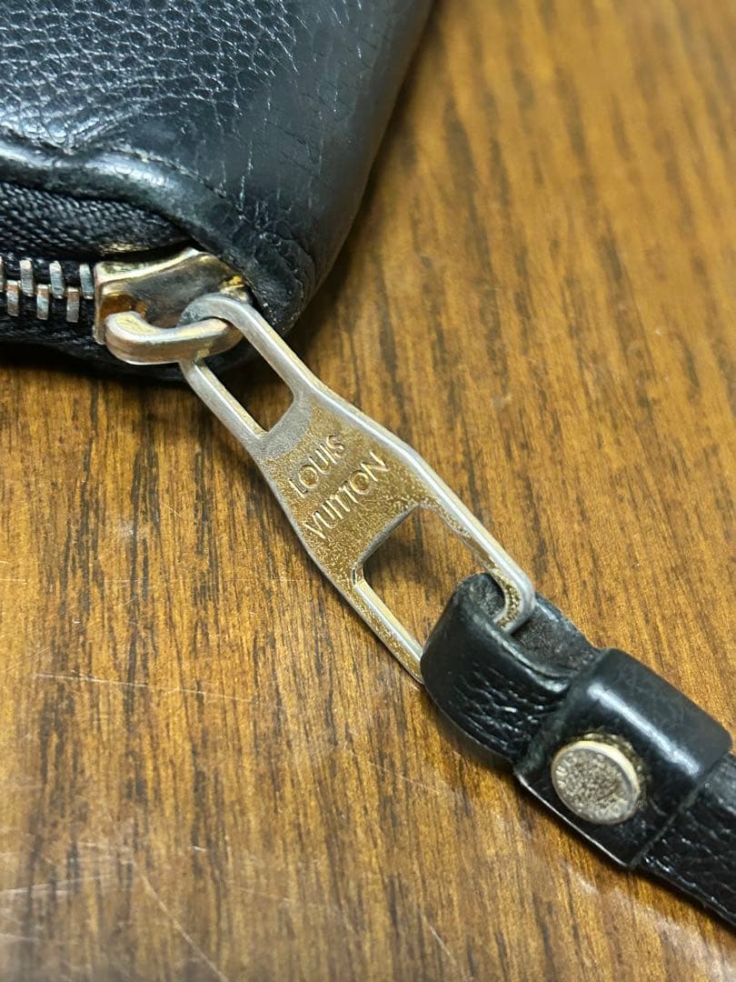 【ゆな】Louis Vuitton ブラック長財布