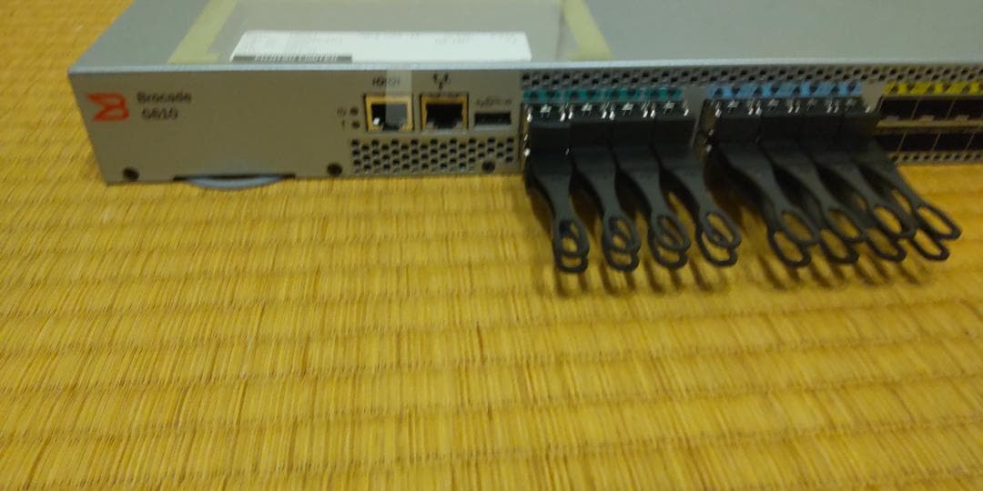 中古　Brocade G610 FCスイッチ(SFP+モジュール付き)#2