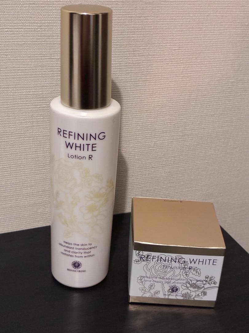 【最終セール！】新品ハウスオブローゼ リファイニングホワイト 化粧水 乳液セット