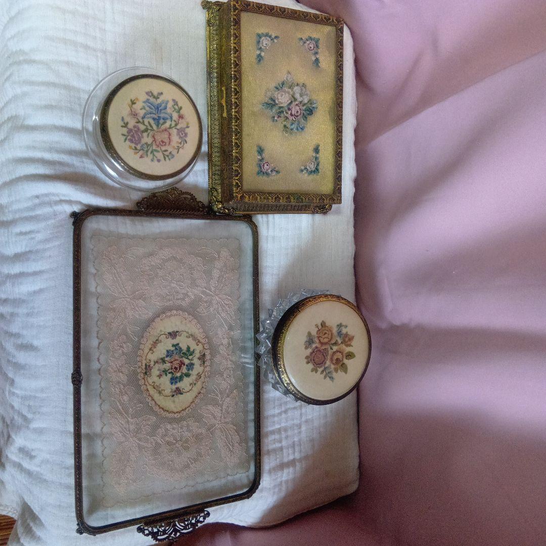 プチポワン ヴィンテージ 小物入れ ガラストレイ