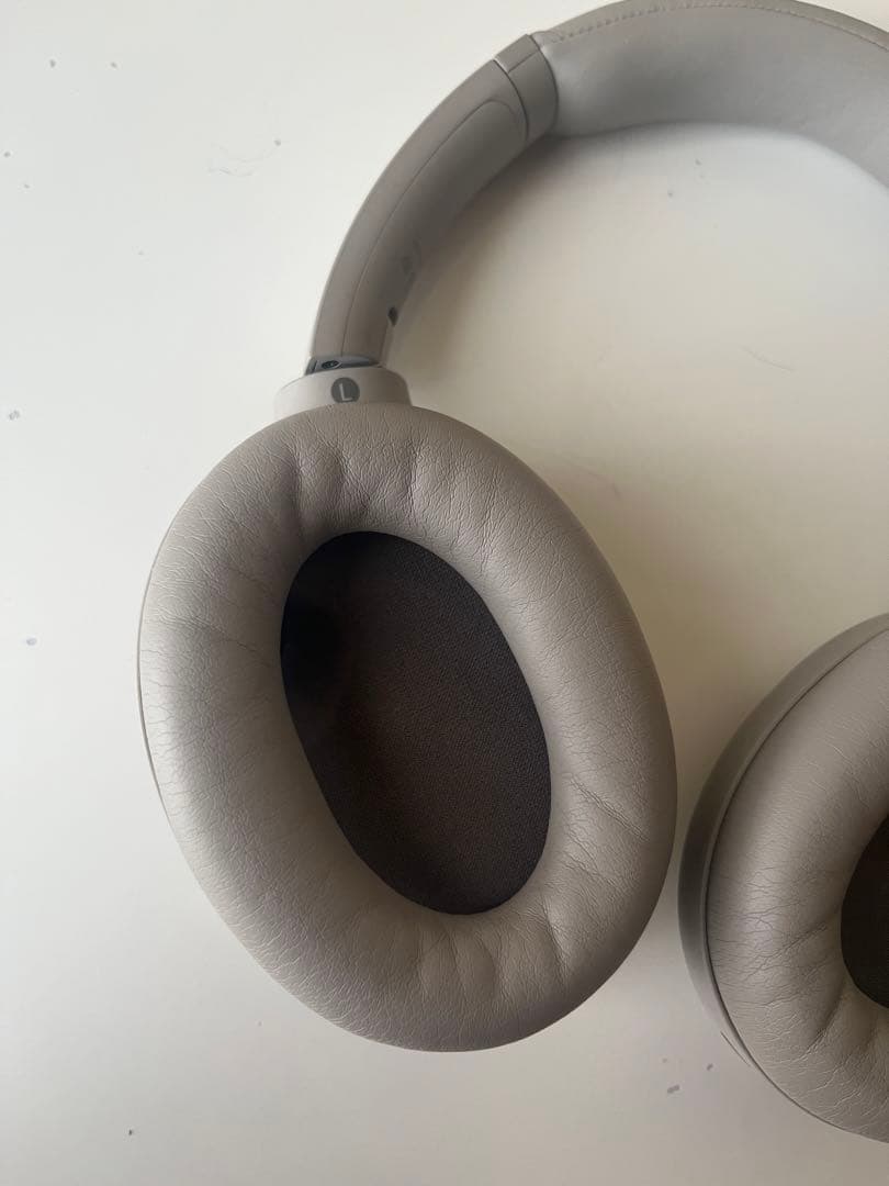 SONYワイヤレスヘッドホン WH-1000XM4 プラチナシルバー