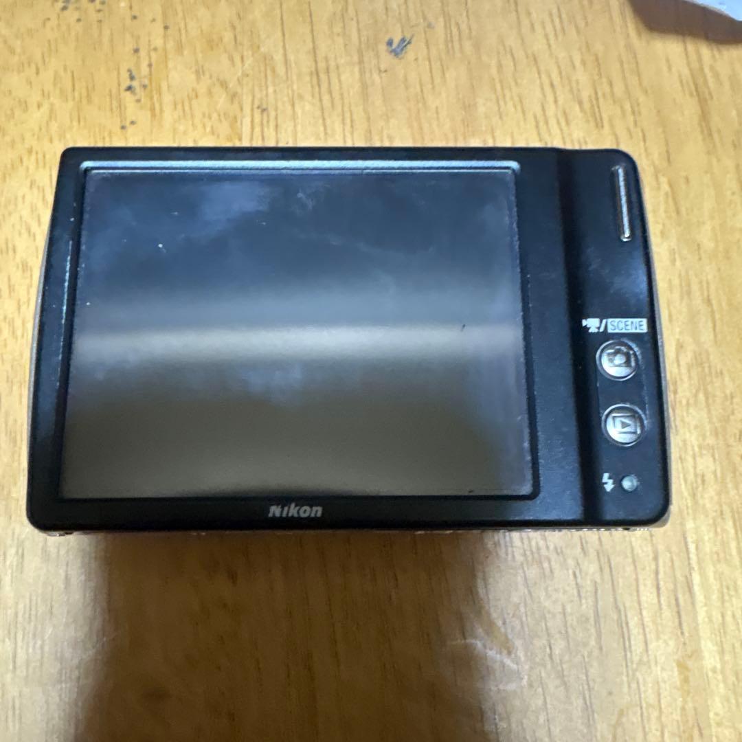 Nikon COOLPIX デジタルカメラ
