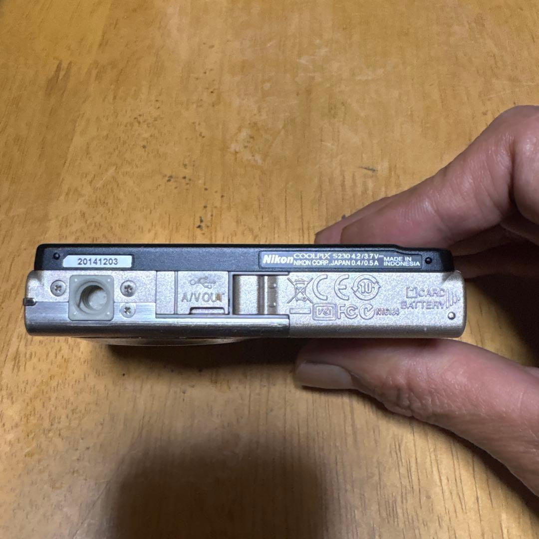 Nikon COOLPIX デジタルカメラ